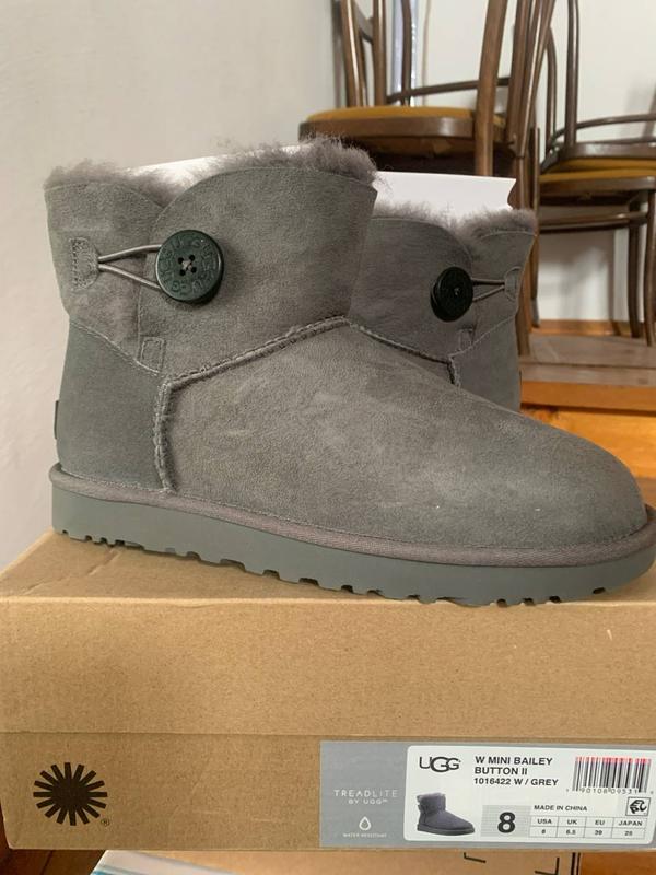 Ugg mini bailey button