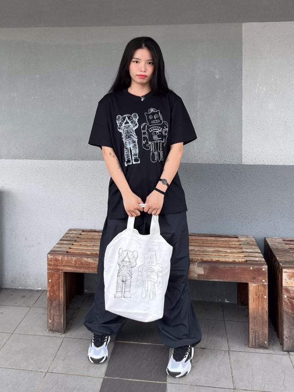 Сумка uniqlo серії kaws + warhol