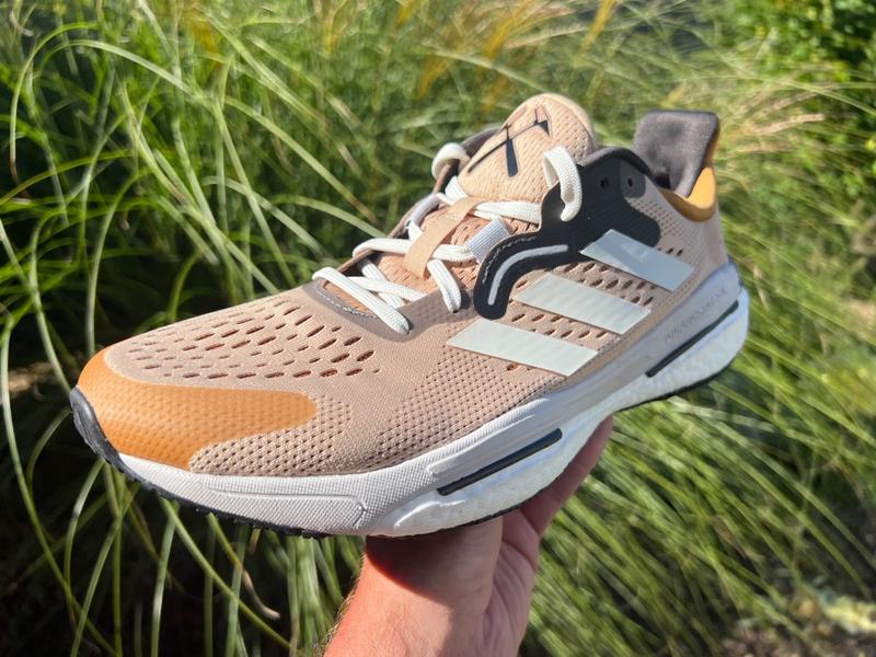 Кросівки для бігу adidas solar control