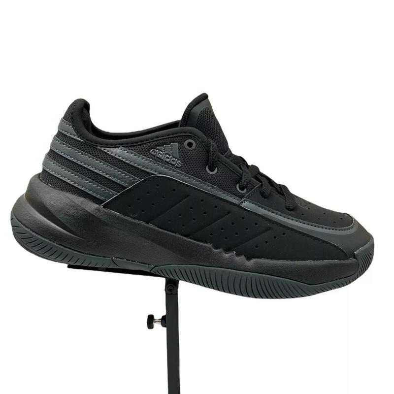 Кросівки  adidas front court