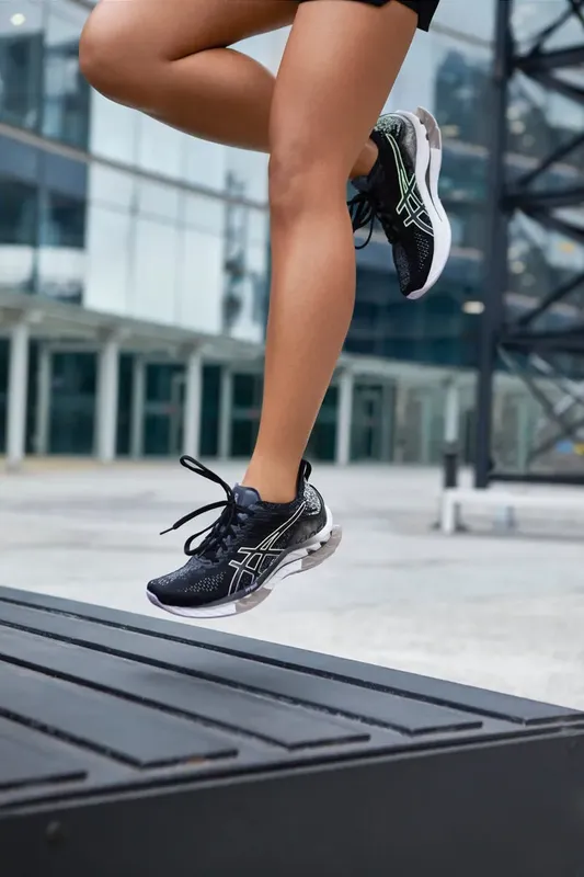 Кросівки для бігу asics gel-kinsei blast