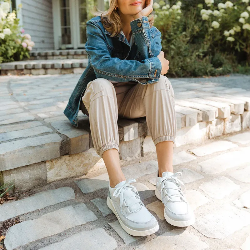 Кросівки sorel out n about™ iv low women's waterproof sneaker