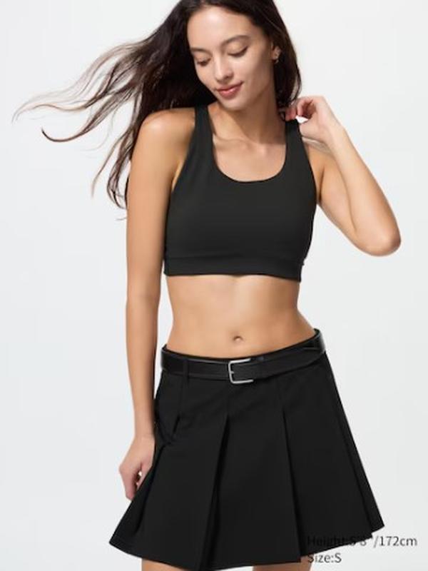 Топ airism uniqlo з вбудованими чашечками