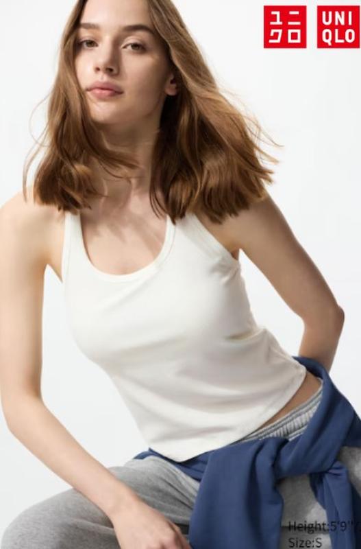 Топ uniqlo з вбудованими чашечками