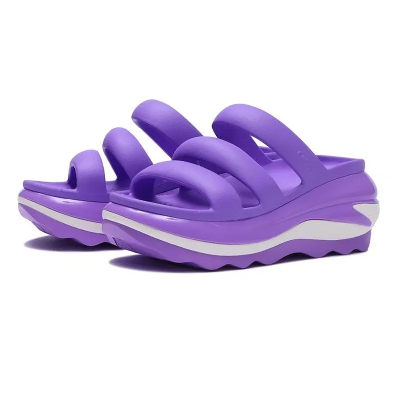 Шльопанці crocs mega crush triple strap