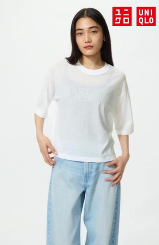Футболка з графікою babymonster ut uniqlo