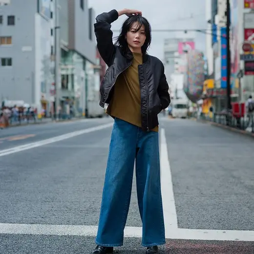 Женская куртка в стилі милітарі  uniqlo