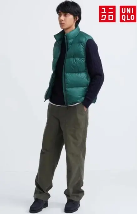 Ультралегкий пуховий жилет uniqlo